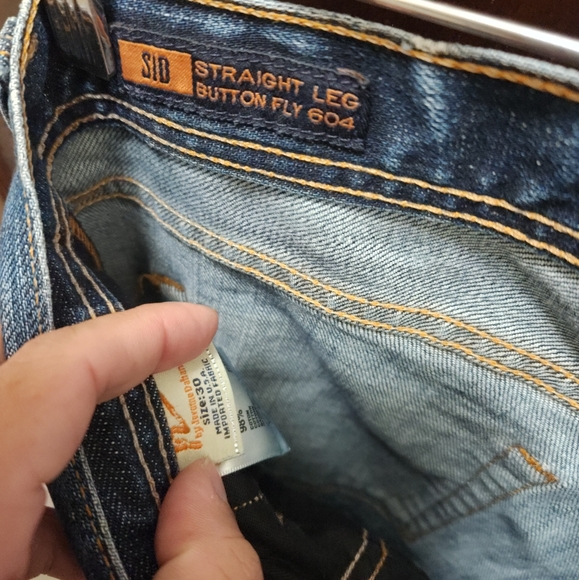 Mens Citizens of Humanity distressed jeans. - Picture 11 of 11